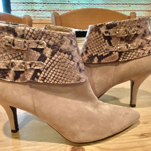 Vaneli Tan Suede Stiletto Ankle Boots | Size 9N with Python Print - Picture 1 of 6